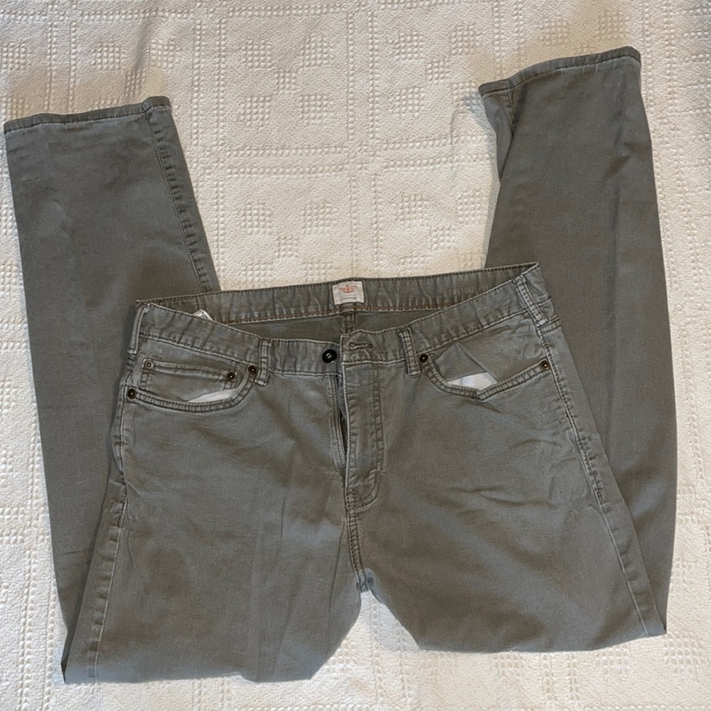 Men’s Docker Dark Khaki Pants